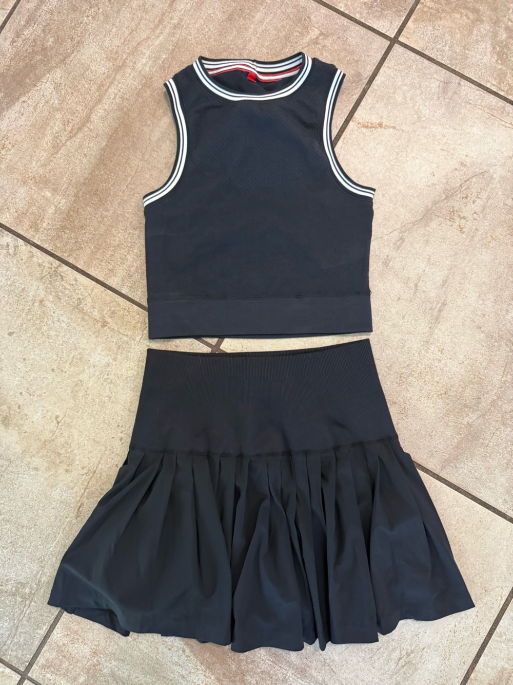 Wilson Midtown Tennis Skirt with Tank Set - S